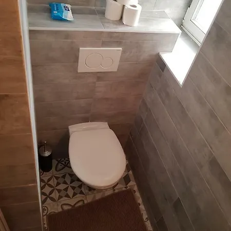 Πανσιόν Gites La Fontaine Du Centre *