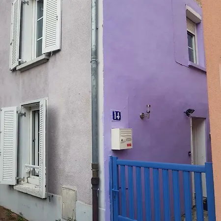 Πανσιόν Gites La Fontaine Du Centre Château-Thierry